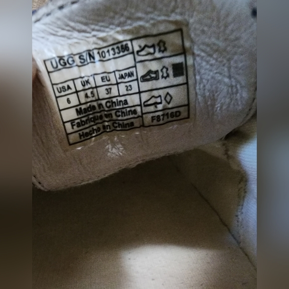 UGG Carilyn Blue Suede Lace Up Sneaker Fashion Minimalist Classic Women's Sz 6 - Picture 7 of 7